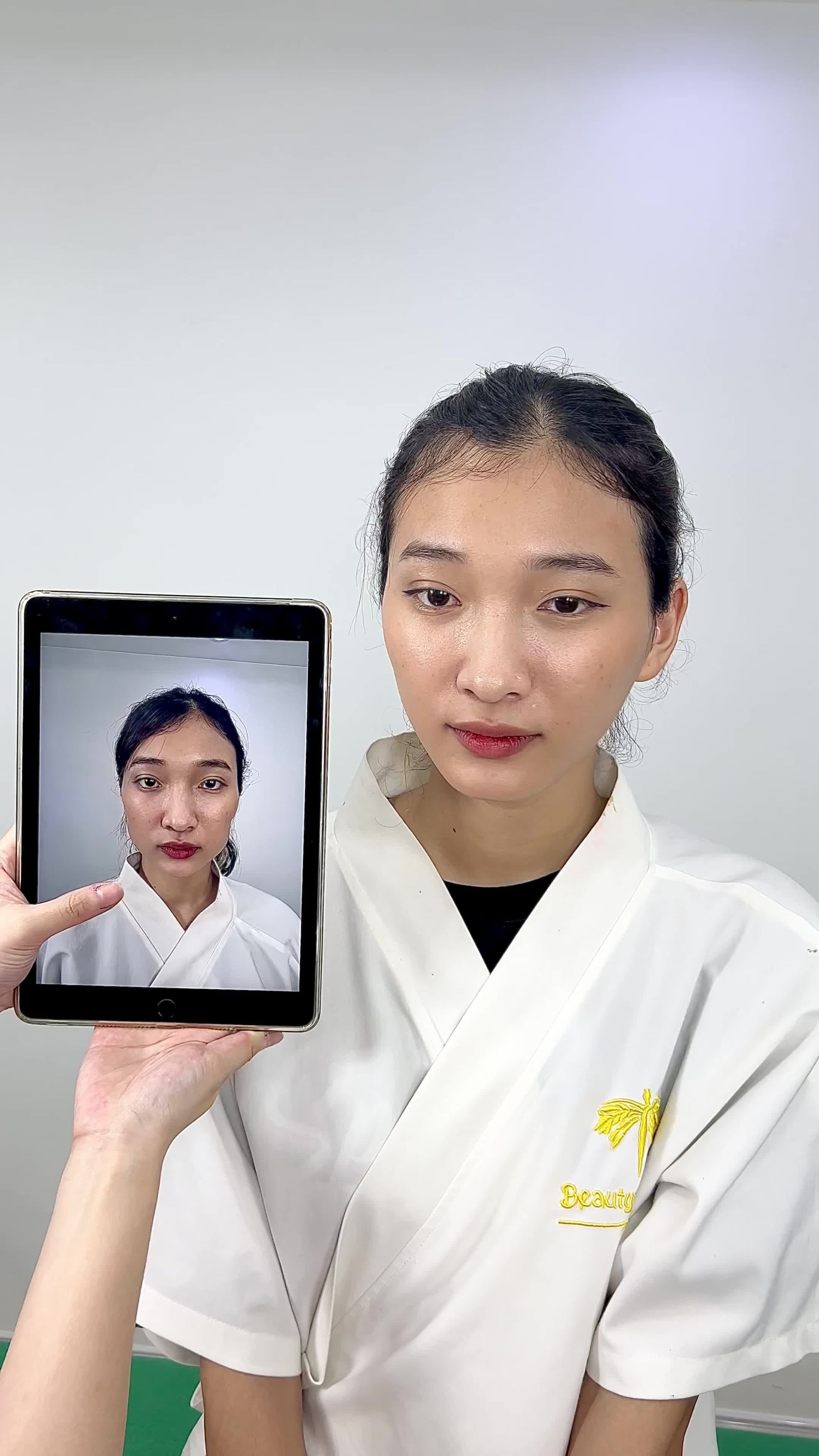 ca Vline Perfect quay lại tái khám tại TMV Tấm